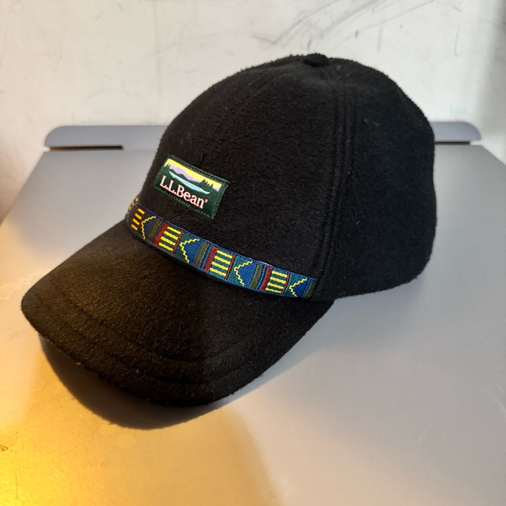 LL Bean Mountain Classic Fleece Ear Flap Baseball Cap. Size Medium